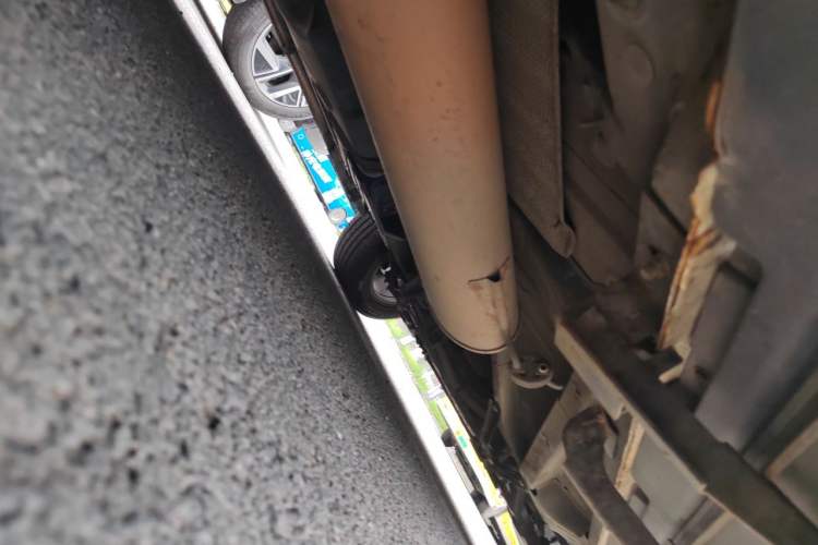 Used Geely Auto GX7 2015 Classic Edition 1.8L Manual Elite Model China V Standard Chassis Rear Right