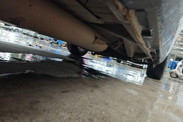 Used Geely Auto GX7 2015 Classic Edition 1.8L Manual Elite Model China IV Chassis Rear Right