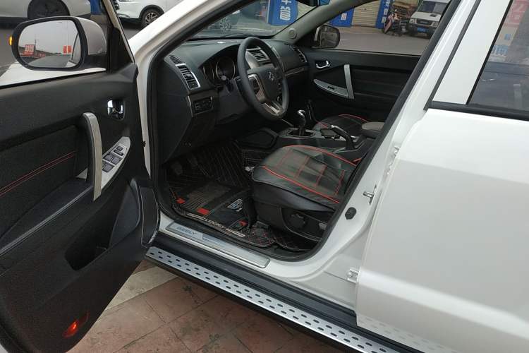 Used Geely Auto GX7 2015 Classic Edition 1.8L Manual Urban Model China IV Driver Seat