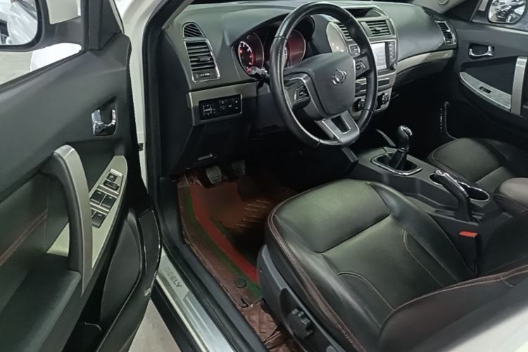 Used Geely Auto GX7 2015 Classic Edition 1.8L Manual Elite Model China V Standard Driver Seat