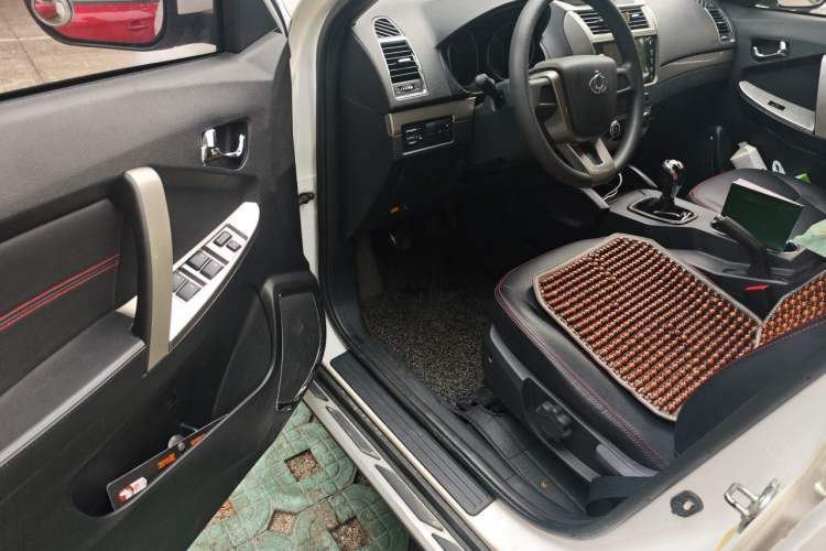 Used Geely Auto GX7 2015 Classic Edition 1.8L Manual Urban Model China IV Driver Seat