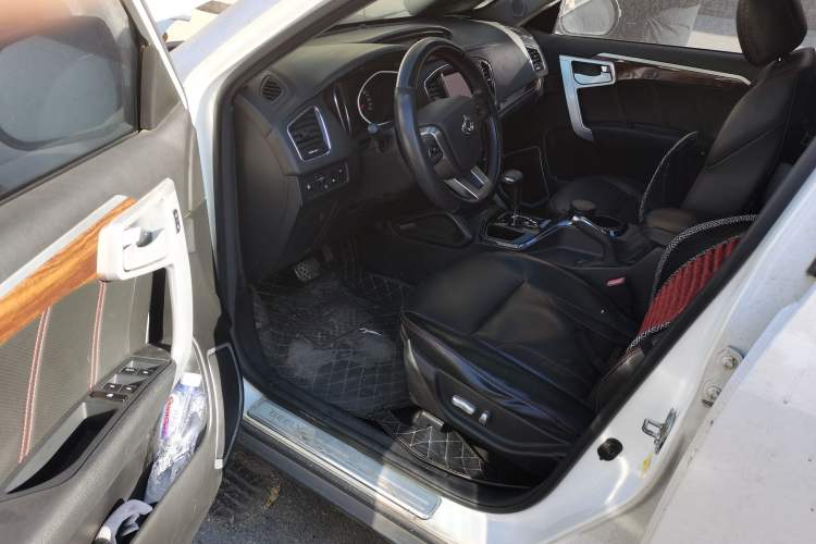 Used Geely Auto GX7 2015 Sports Edition 2.0L Automatic Prestige Model Driver Seat