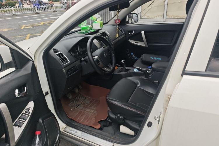 Used Geely Auto GX7 2015 Classic Edition 1.8L Manual Urban Model China V Standard Driver Seat