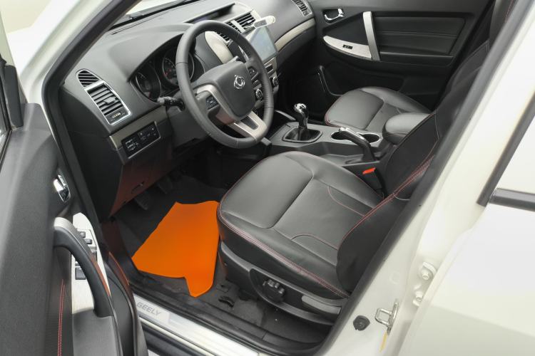 Used Geely Auto GX7 2015 Classic Edition 1.8L Manual Elite Model China IV Driver Seat