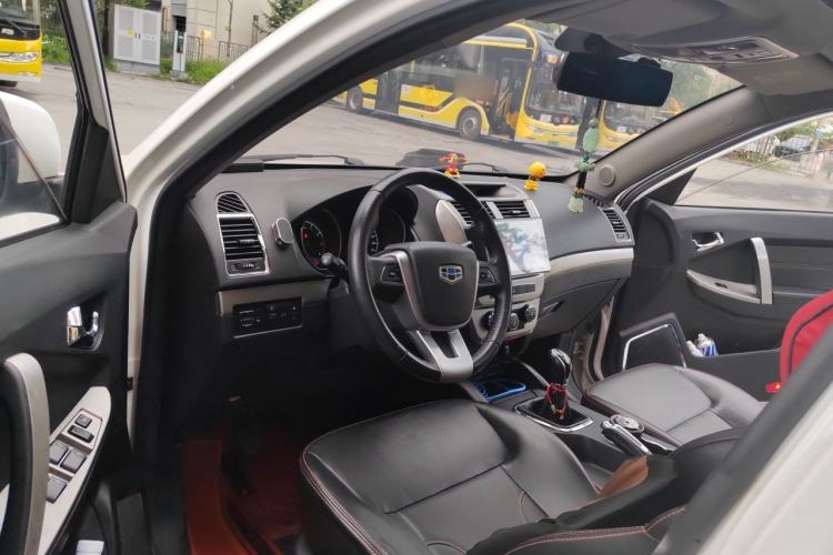 Used Geely Auto GX7 2015 Classic Edition 1.8L Manual Elite Model China V Standard Driver Seat
