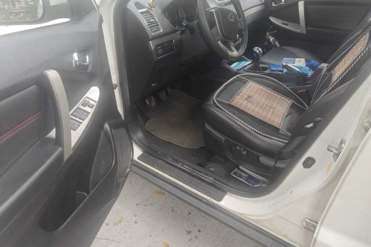 Used Geely Auto GX7 2015 Classic Edition 1.8L Manual New Urban Model China IV Driver Seat