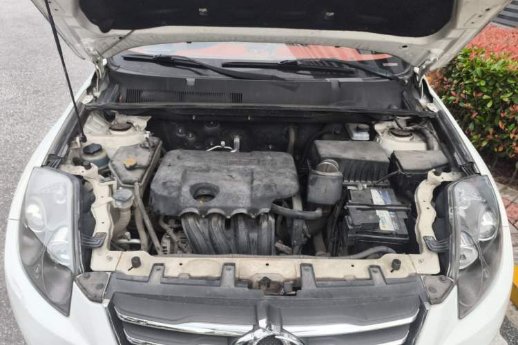 Used Geely Auto GX7 2015 Classic Edition 1.8L Manual Elite Model China V Standard Engine Bay