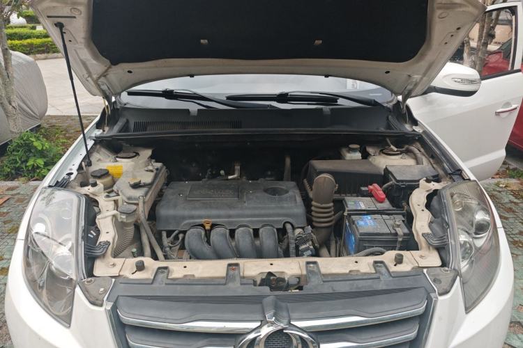 Used Geely Auto GX7 2015 Classic Edition 1.8L Manual Urban Model China IV Engine Bay