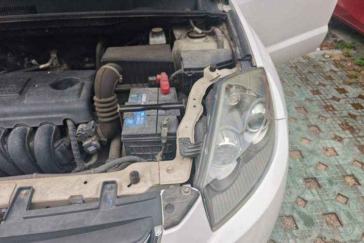 Used Geely Auto GX7 2015 Classic Edition 1.8L Manual Urban Model China IV Engine Bay Left