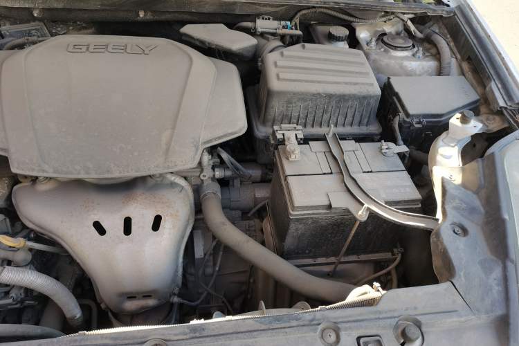 Used Geely Auto GX7 2015 Sports Edition 2.0L Automatic Prestige Model Engine Bay Left