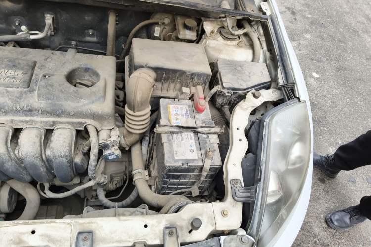 Used Geely Auto GX7 2015 Classic Edition 1.8L Manual Elite Model China IV Engine Bay Left