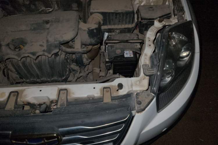Used Geely Auto GX7 2015 Classic Edition 1.8L Manual Elite Model China V Standard Engine Bay Left