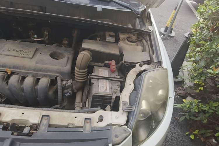 Used Geely Auto GX7 2015 Classic Edition 1.8L Manual Urban Model China IV Engine Bay Left