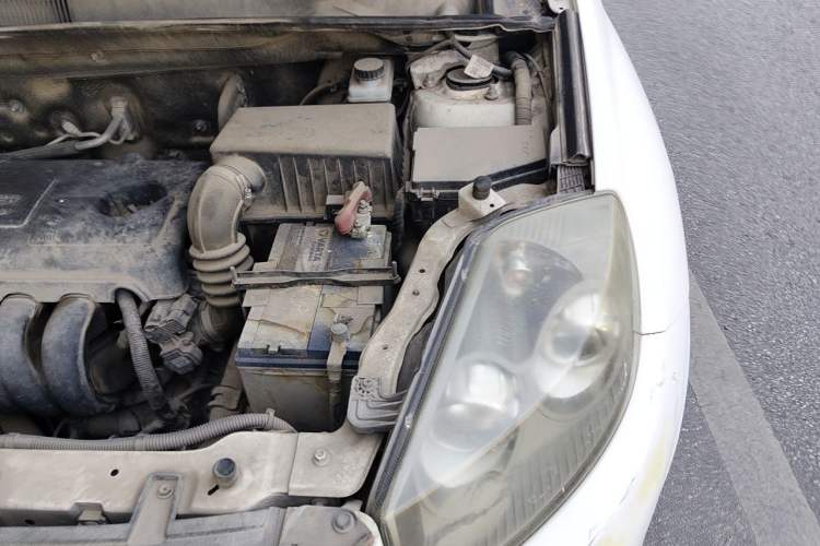 Used Geely Auto GX7 2015 Classic Edition 1.8L Manual Urban Model China IV Engine Bay Left