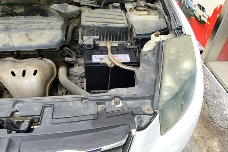 Used Geely Auto GX7 2015 Sport Edition 2.0L Automatic Luxury Model Engine Bay Left