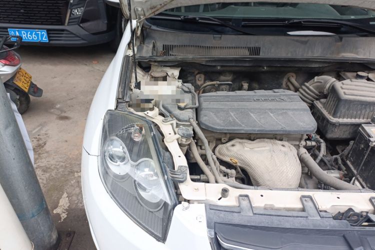 Used Geely Auto GX7 2015 Sports Edition 2.0L Manual Elite Model Engine Bay Right
