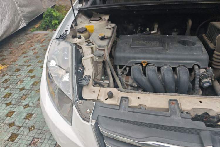 Used Geely Auto GX7 2015 Classic Edition 1.8L Manual Urban Model China IV Engine Bay Right