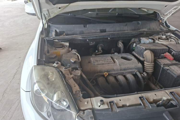 Used Geely Auto GX7 2015 Classic Edition 1.8L Manual Urban Model China IV Engine Bay Right