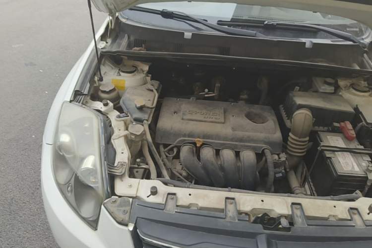 Used Geely Auto GX7 2015 Classic Edition 1.8L Manual Urban Model China IV Engine Bay Right