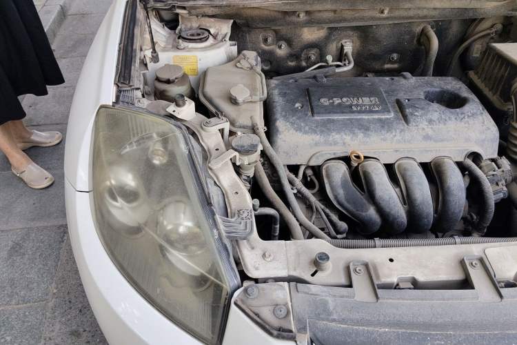 Used Geely Auto GX7 2015 Classic Edition 1.8L Manual Urban Model China IV Engine Bay Right