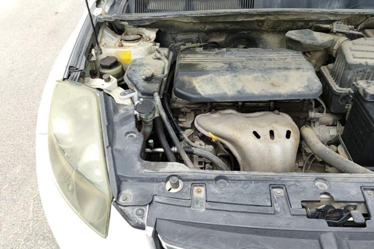 Used Geely Auto GX7 2015 Sport Edition 2.0L Automatic Luxury Model Engine Bay Right