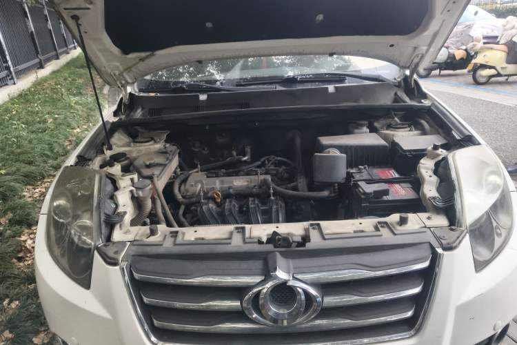 Used Geely Auto GX7 2015 Classic Edition 1.8L Manual Elite Model China V Standard Engine Bay