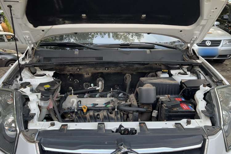 Used Geely Auto GX7 2015 Classic Edition 1.8L Manual Urban Model China V Standard Engine Bay