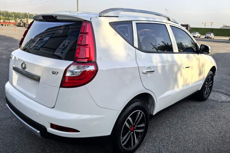 Used Geely Auto GX7 2015 Classic Edition 1.8L Manual Elite Model China V Standard Exterior 3