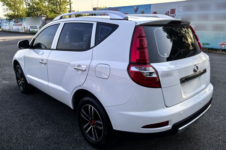 Used Geely Auto GX7 2015 Classic Edition 1.8L Manual Elite Model China V Standard Exterior 5