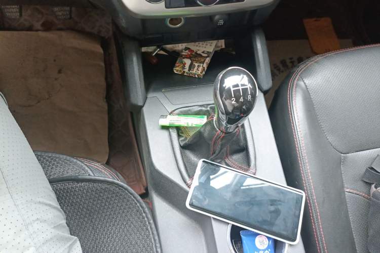 Used Geely Auto GX7 2015 Sports Edition 2.0L Manual Elite Model Gear Lever