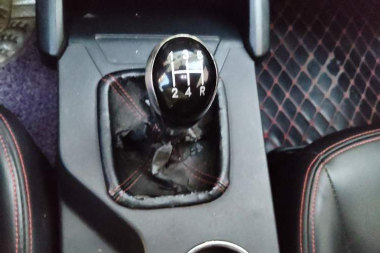 Used Geely Auto GX7 2015 Classic Edition 1.8L Manual - Exclusive for Online Retailers - China V Standard Gear Lever