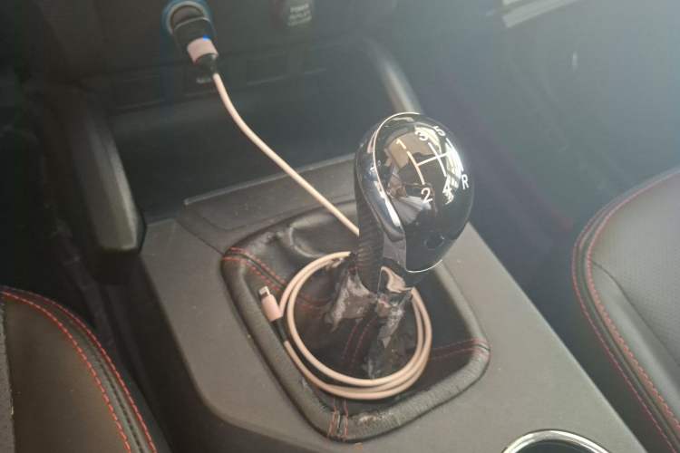 Used Geely Auto GX7 2015 Classic Edition 1.8L Manual Urban Model China IV Gear Lever