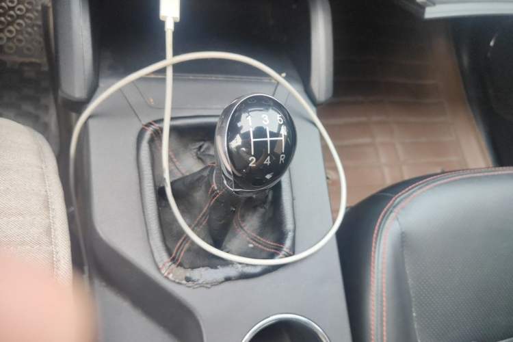 Used Geely Auto GX7 2015 Classic Edition 1.8L Manual New Urban Upgrade Version China V Standard Gear Lever