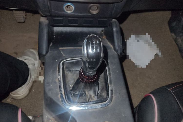Used Geely Auto GX7 2015 Classic Edition 1.8L Manual Elite Model China V Standard Gear Lever
