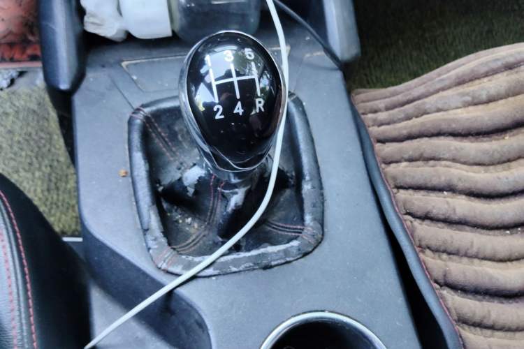 Used Geely Auto GX7 2015 Classic Edition 1.8L Manual Urban Model China IV Gear Lever
