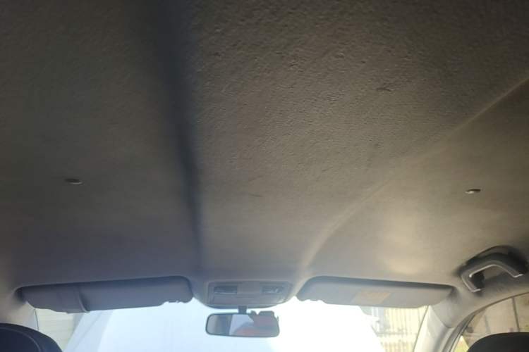 Used Geely Auto GX7 2015 Classic Edition 1.8L Manual – Exclusive for Online Retailers – China IV Standard Headliner