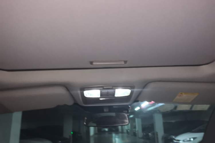 Used Geely Auto GX7 2015 Sports Edition 2.0L Automatic Prestige Model Headliner