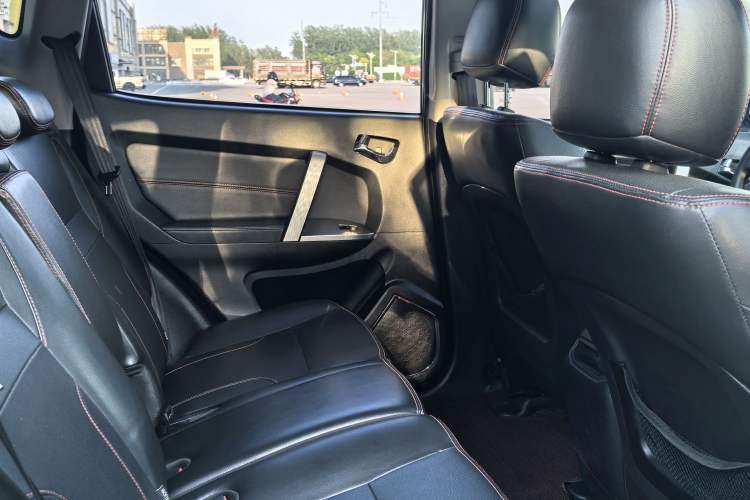 Used Geely Auto GX7 2015 Classic Edition 1.8L Manual Elite Model China V Standard Headliner