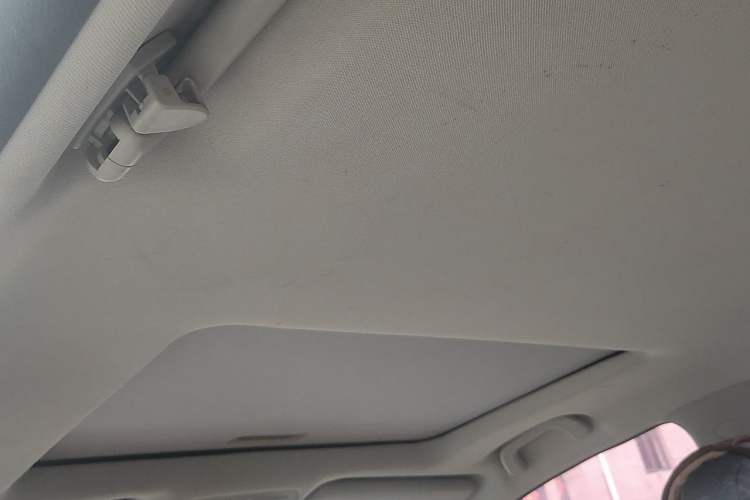 Used Geely Auto GX7 2015 Classic Edition 1.8L Manual Elite Model China IV Headliner