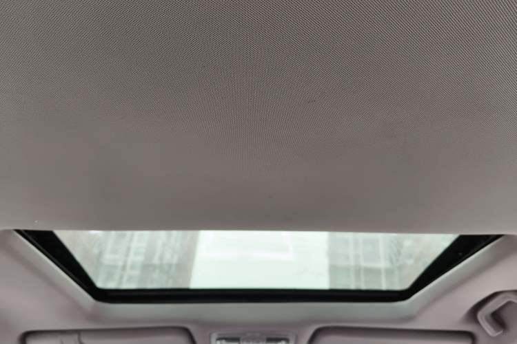 Used Geely Auto GX7 2015 Classic Edition 1.8L Manual Elite Model China IV Headliner