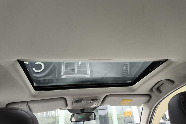 Used Geely Auto GX7 2015 Classic Edition 1.8L Manual Elite Model China IV Headliner