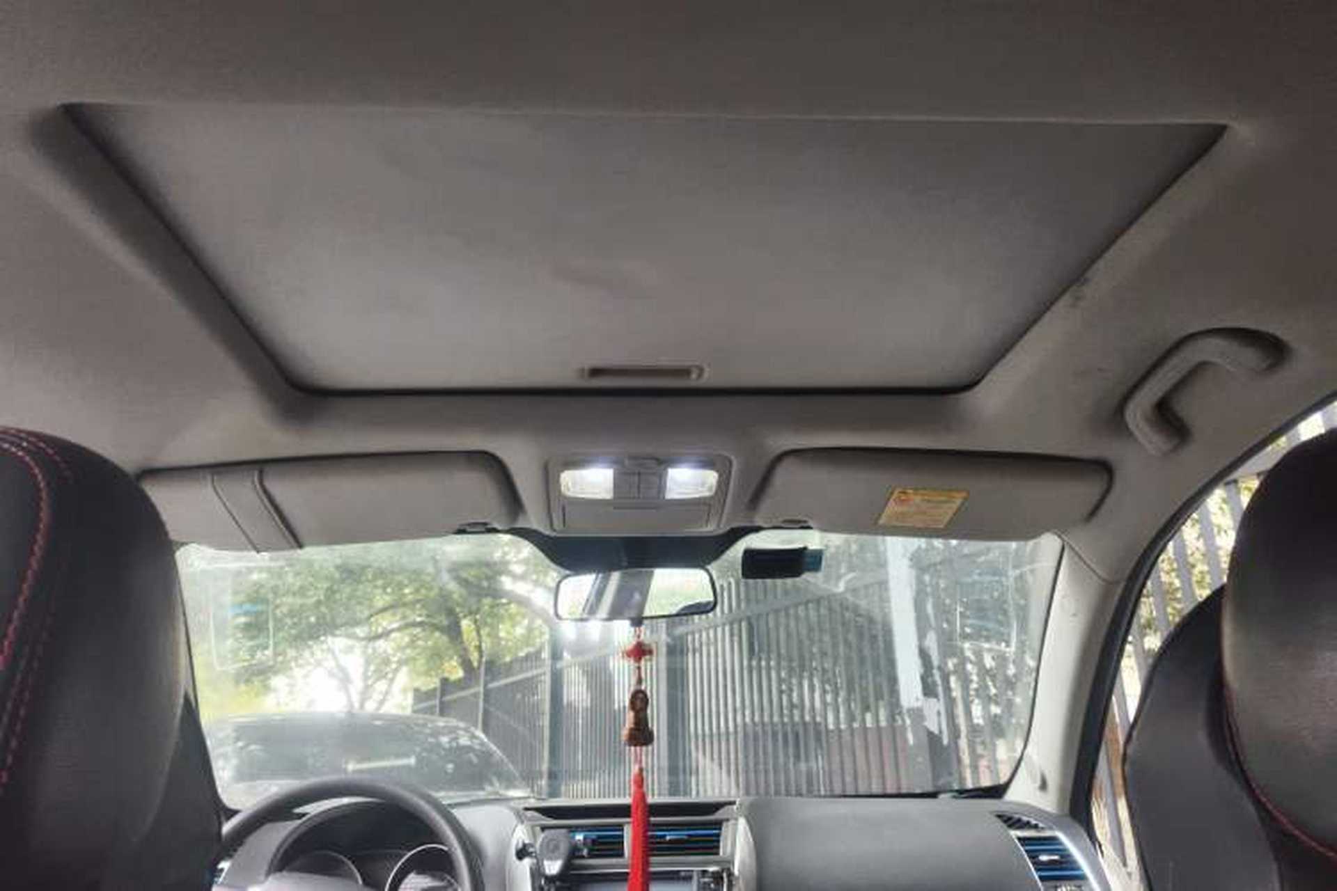 Used Geely Auto GX7 2015 Classic Edition 1.8L Manual Elite Model China V Standard Headliner