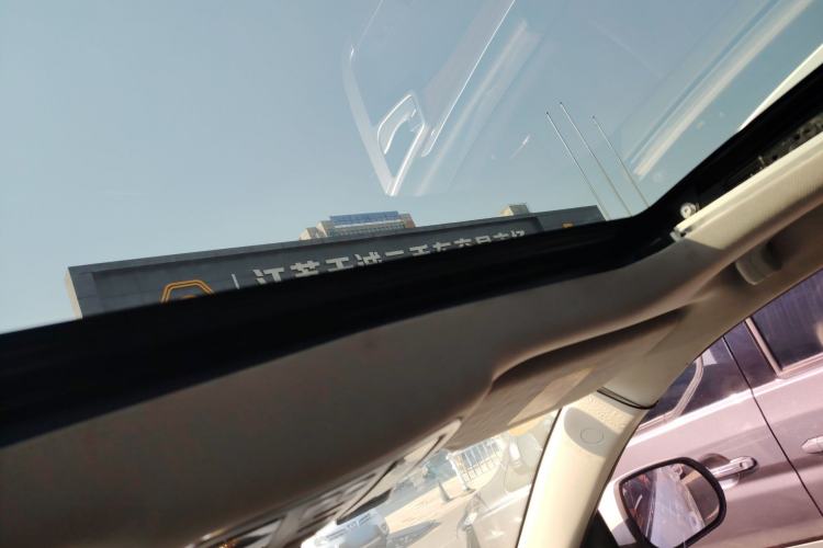 Used Geely Auto GX7 2015 Sports Edition 2.0L Automatic Luxury Upgrade Version China V Standard Headliner