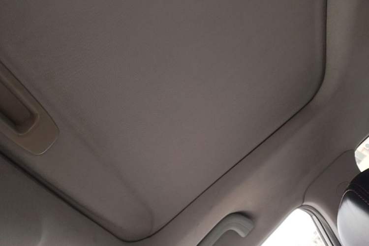 Used Geely Auto GX7 2015 Classic Edition 1.8L Manual Elite Model China V Standard Headliner