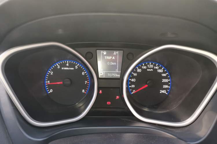 Used Geely Auto GX7 2015 Sports Edition 2.0L Automatic Prestige Model Instrument Cluster