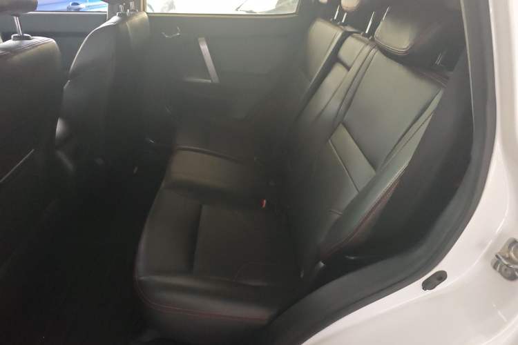 Used Geely Auto GX7 2015 Classic Edition 1.8L Manual Elite Model China V Standard Interior 1