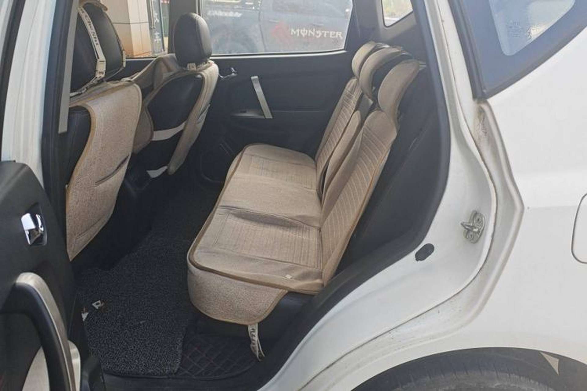 Used Geely Auto GX7 2015 Classic Edition 1.8L Manual Urban Model China V Standard Interior 1