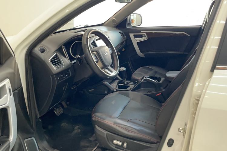 Used Geely Auto GX7 2015 Sports Edition 2.0L Automatic Prestige Model Interior 2