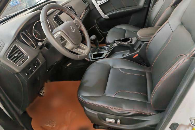Used Geely Auto GX7 2015 Sports Edition 2.0L Automatic Prestige Model Interior 2