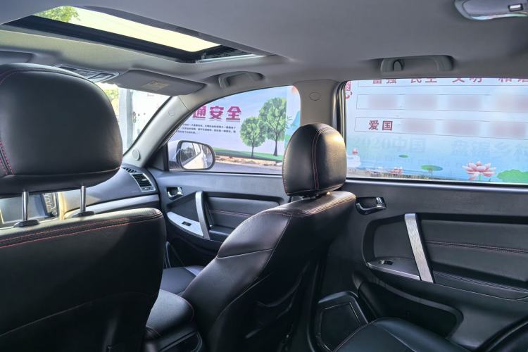 Used Geely Auto GX7 2015 Classic Edition 1.8L Manual Elite Model China V Standard Interior 2